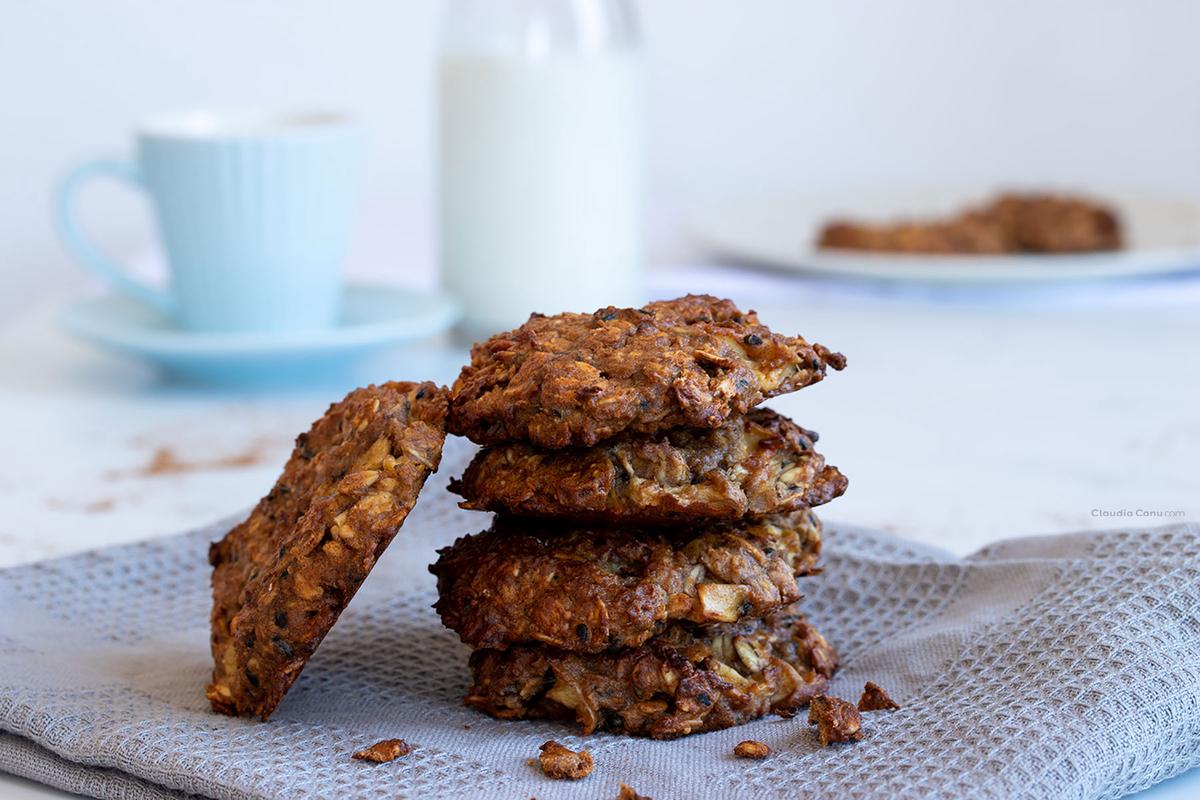 'Video thumbnail for Best Healthy Oatmeal Cookies'