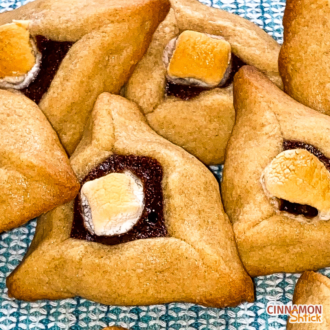 close up of a few s'mores brownie hamantaschen